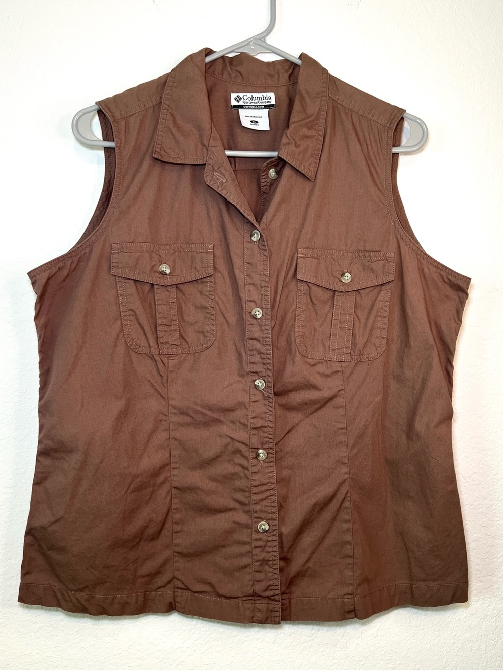 Columbia Brown Sleeveless Button Down Top Womens Shirt. 100% Cotton Size XL